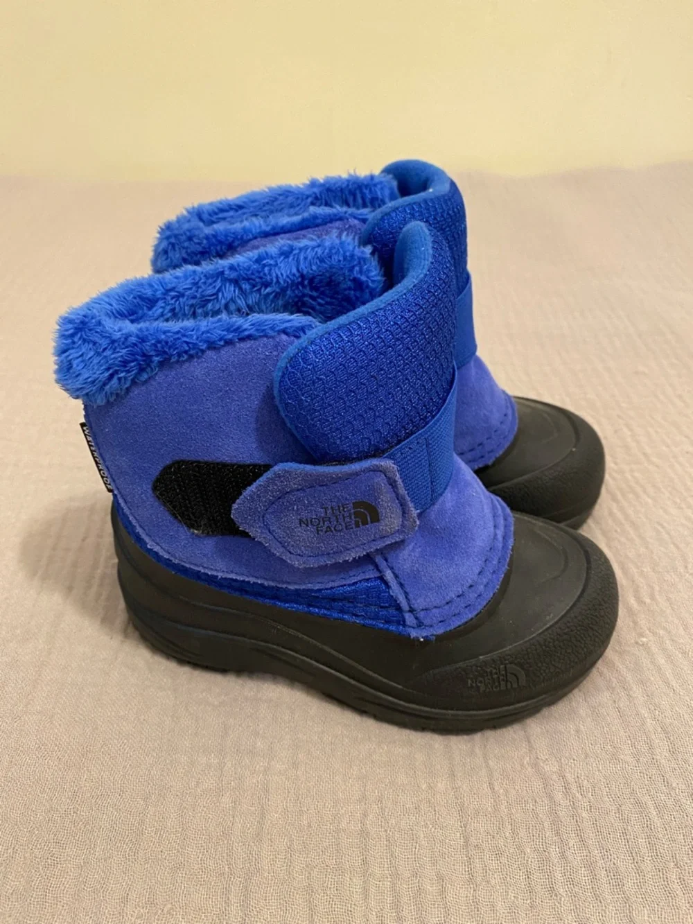 The North Face Kids' Blue Insulated Winter Boots. Size 8